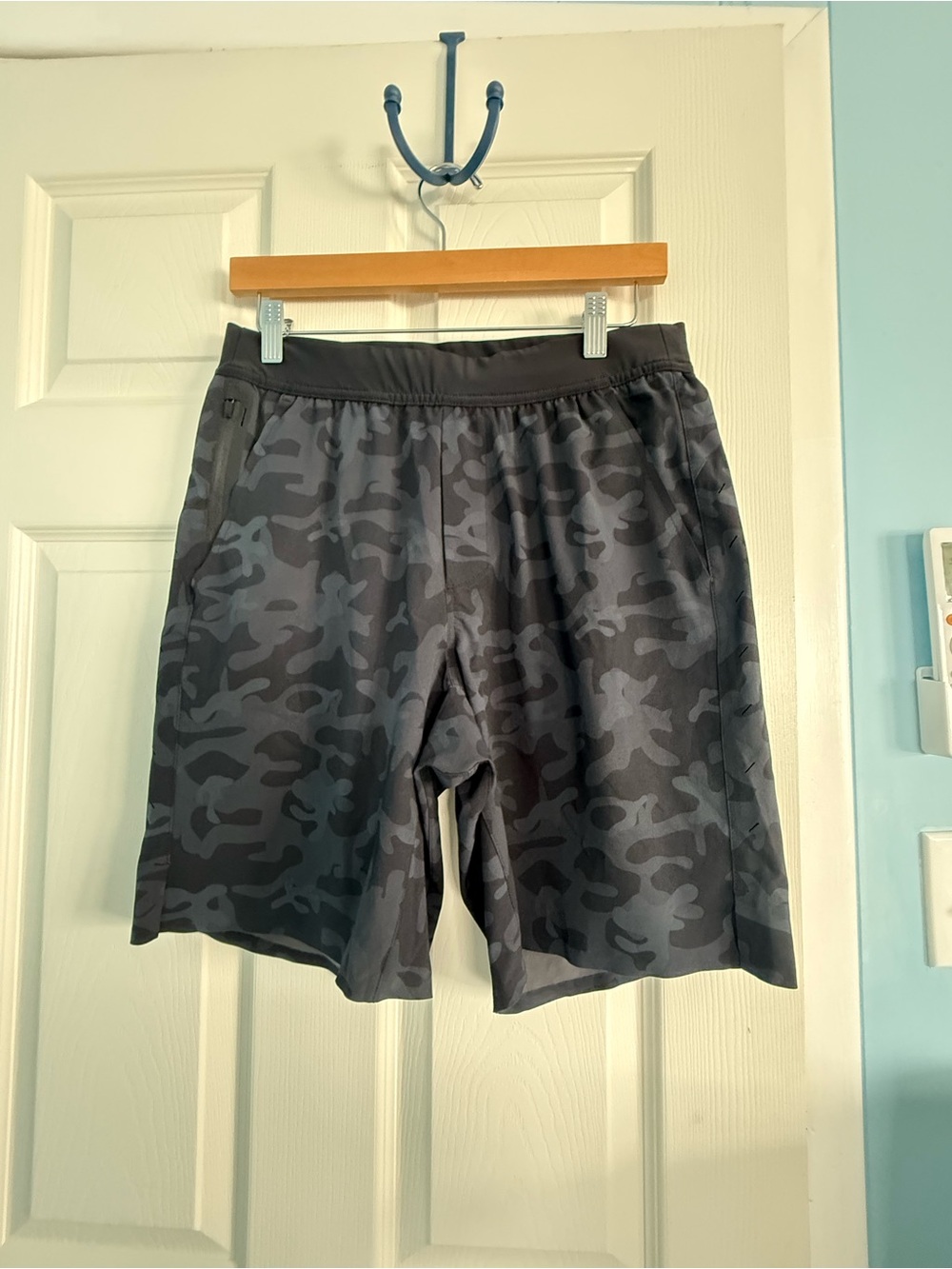 Ten Thousand Interval Shorts Camo Unlined 9” Medium M New